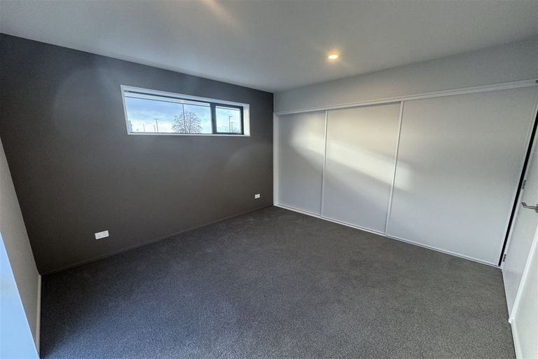 Photo of property in 11a Northcote Road, Northcote, Christchurch, 8052
