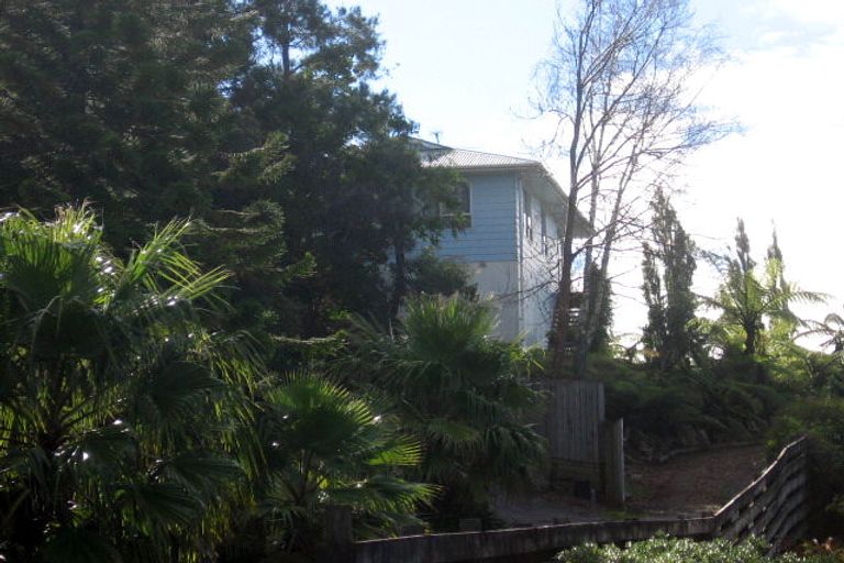 Photo of property in 42 Donovan Avenue, Massey, Auckland, 0614