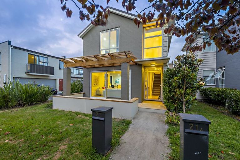 Photo of property in 21 Popokatea Drive, Takanini, 2112