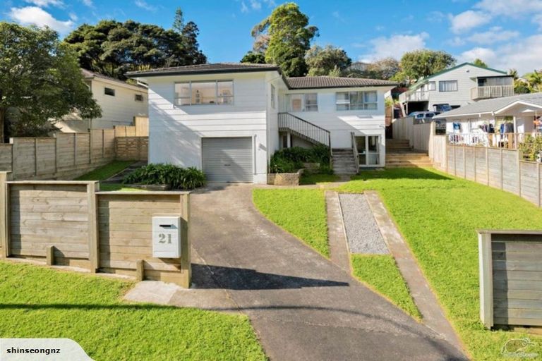 Photo of property in 21 Sapphire Place, Bayview, Auckland, 0629