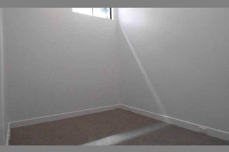 Photo of property in 5 Cheshire Street, Cannons Creek, Porirua, 5024