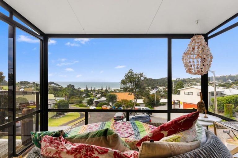 Photo of property in 122 Tuna Place, Onemana, Whangamata, 3691