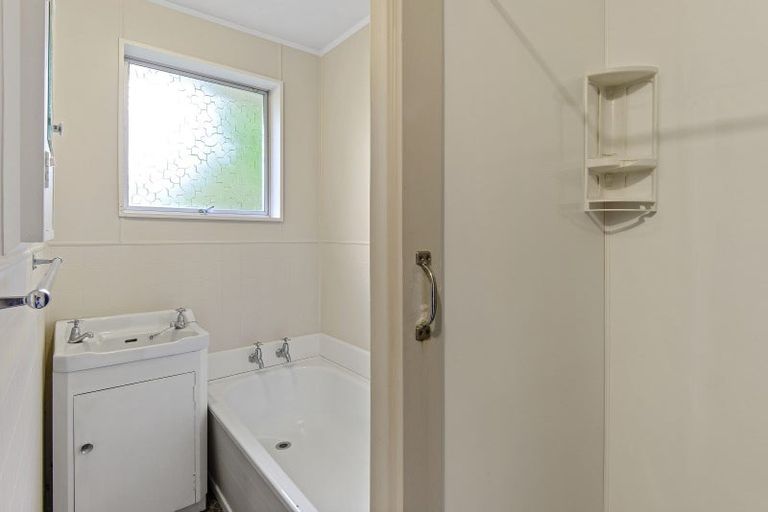 Photo of property in 1/69 Wiggins Street, Sumner, Christchurch, 8081