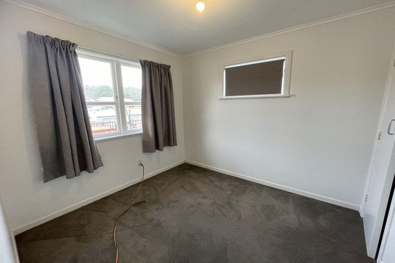Photo of property in 28 Hillcrest Avenue, Hillcrest, Auckland, 0627