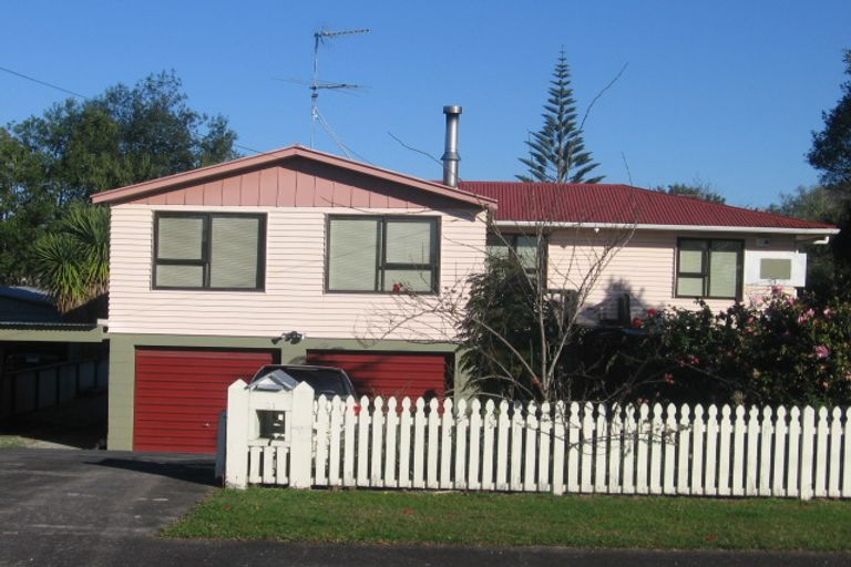 Photo of property in 21 Rembrandt Place, Opaheke, Papakura, 2113