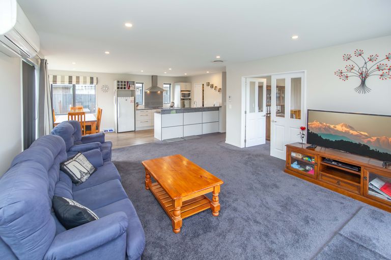 Photo of property in 28 Surfers Place, North New Brighton, Christchurch, 8083
