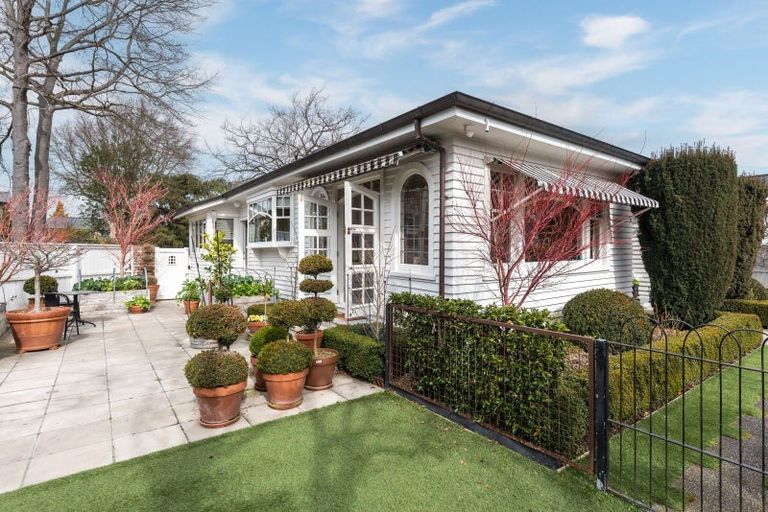 Photo of property in 14 Church Lane, Merivale, Christchurch, 8014