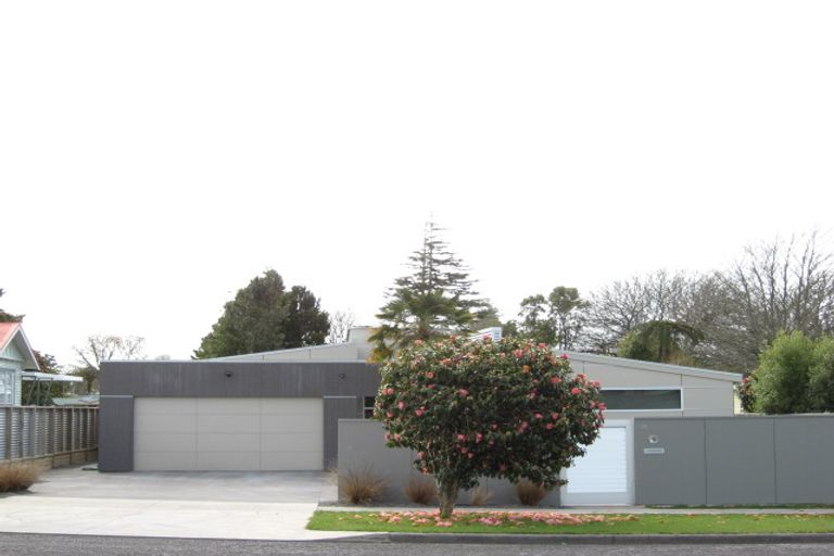 Photo of property in 10 Olivia Street, Stratford, 4332