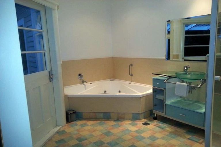 Photo of property in 24 Bracken Street, Petone, Lower Hutt, 5012