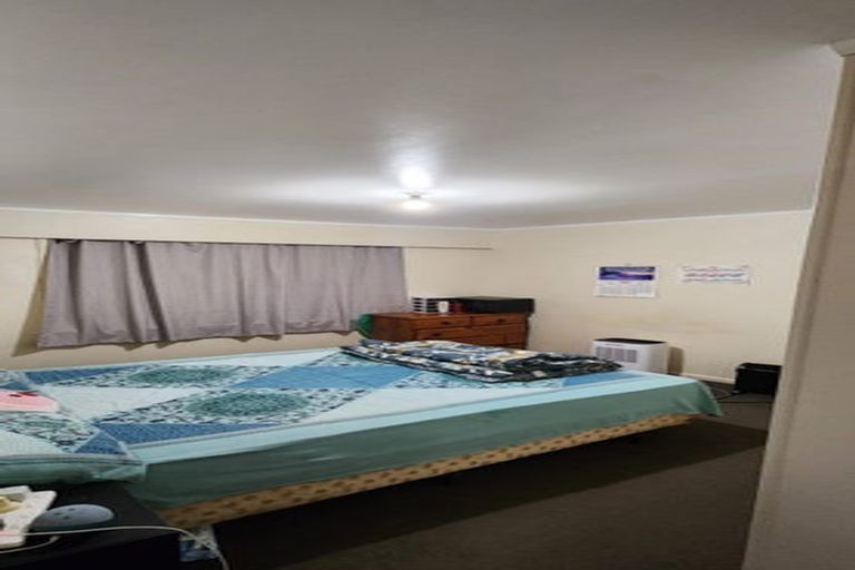 Photo of property in 2/27 Miro Street, New Lynn, Auckland, 0600