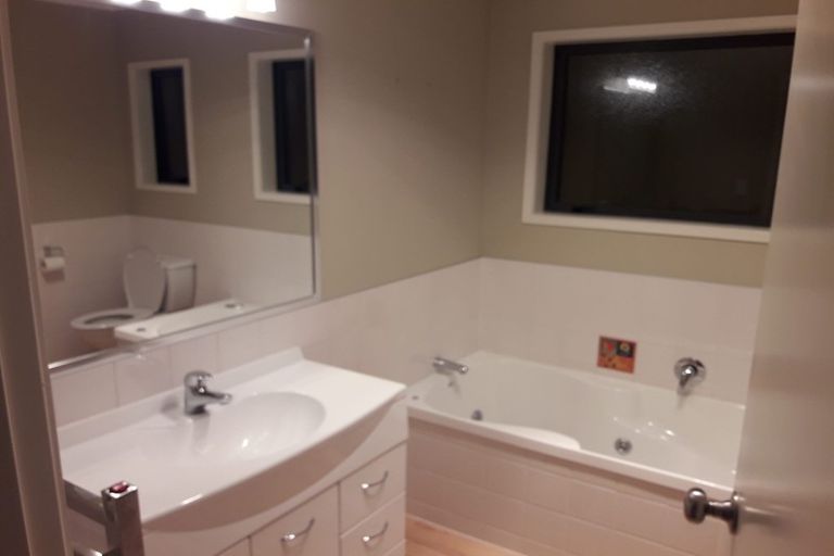 Photo of property in 9 Masters Road, Eureka, Hamilton, 3287