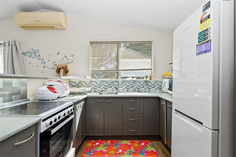 Photo of property in 6a Okere Place, Tikipunga, Whangarei, 0112