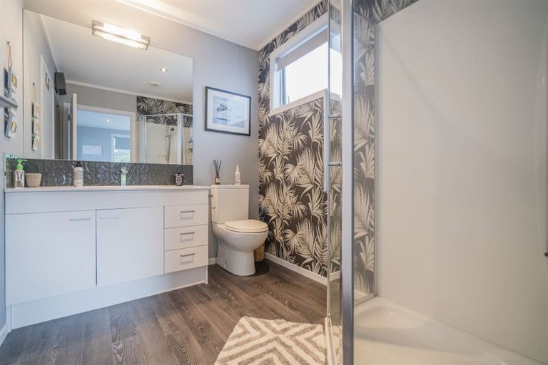 Photo of property in 4 Tironui Place, Whitianga, 3510