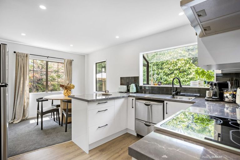 Photo of property in 48 Percy Dyett Drive, Karori, Wellington, 6012