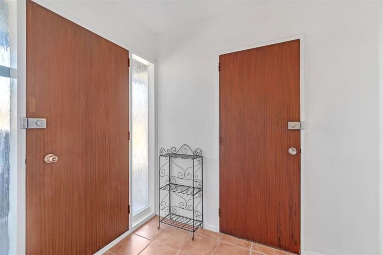 Photo of property in 70a Cutts Road, Russley, Christchurch, 8042