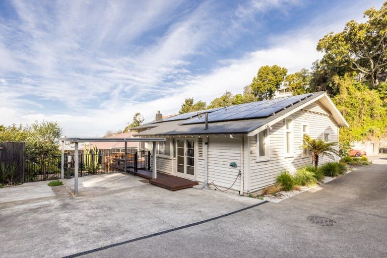 Photo of property in 53 Shakespeare Road, Bluff Hill, Napier, 4110