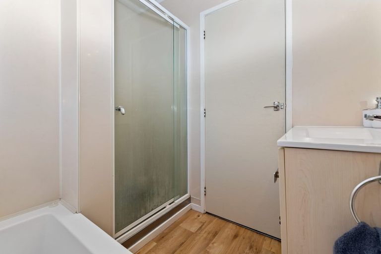 Photo of property in 28 Alison Street, Mangakakahi, Rotorua, 3015