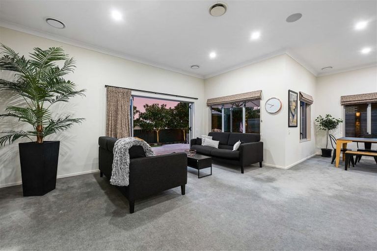 Photo of property in 94 Rototuna Road, Rototuna, Hamilton, 3210