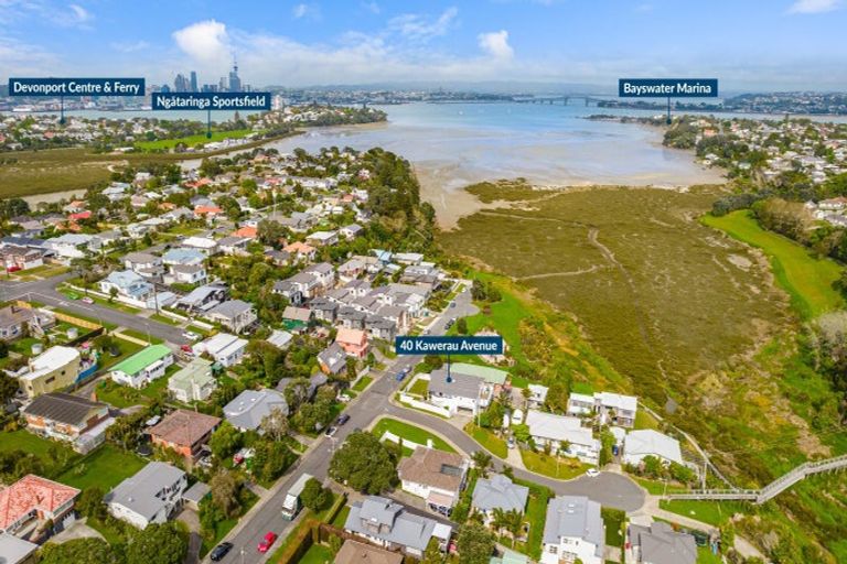 Photo of property in 1/2 Merwood Lane, Devonport, Auckland, 0624