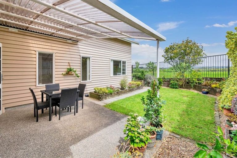 Photo of property in 12 Mulvaney Crescent, Henderson, Auckland, 0612