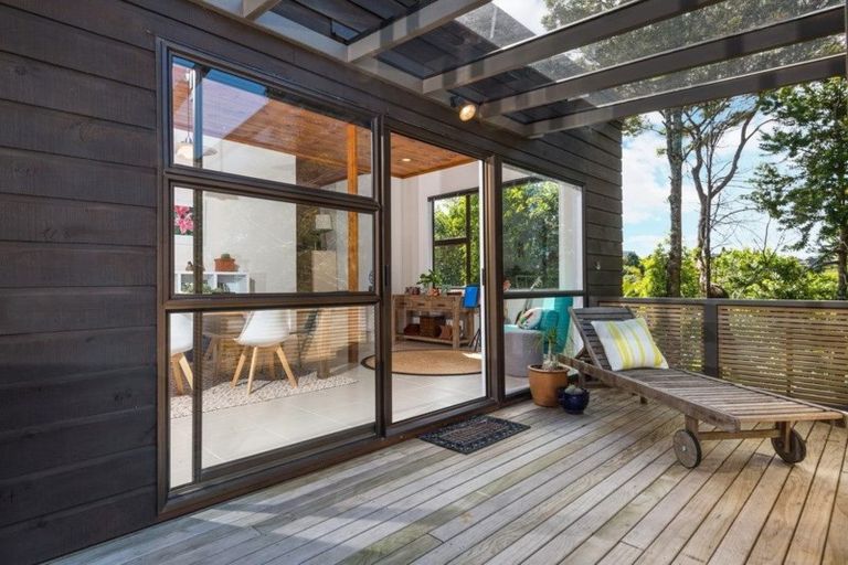 Photo of property in 10 Harper Street, Chatswood, Auckland, 0626