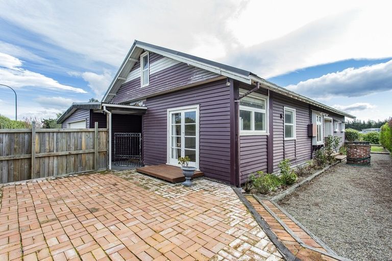 Photo of property in 16 Ropley Street, Amberley, 7410