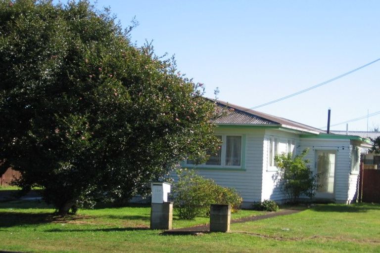 Photo of property in 2/174 Old Wairoa Road, Papakura, 2110