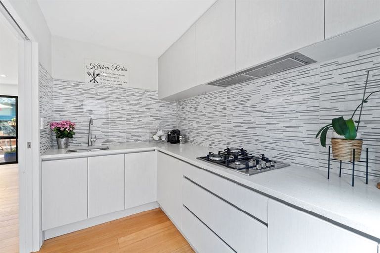 Photo of property in 37 Remuremu Street, Long Bay, Auckland, 0630