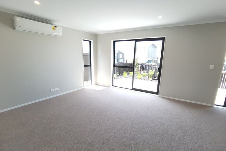 Photo of property in 24 Te Rito Road, Hobsonville, Auckland, 0616