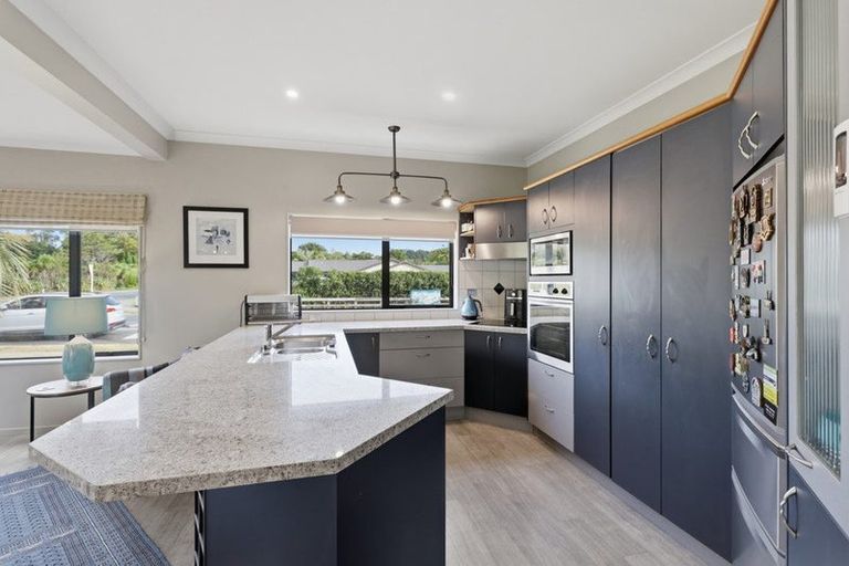 Photo of property in 110 Reynolds Road, Pukekohe, 2120