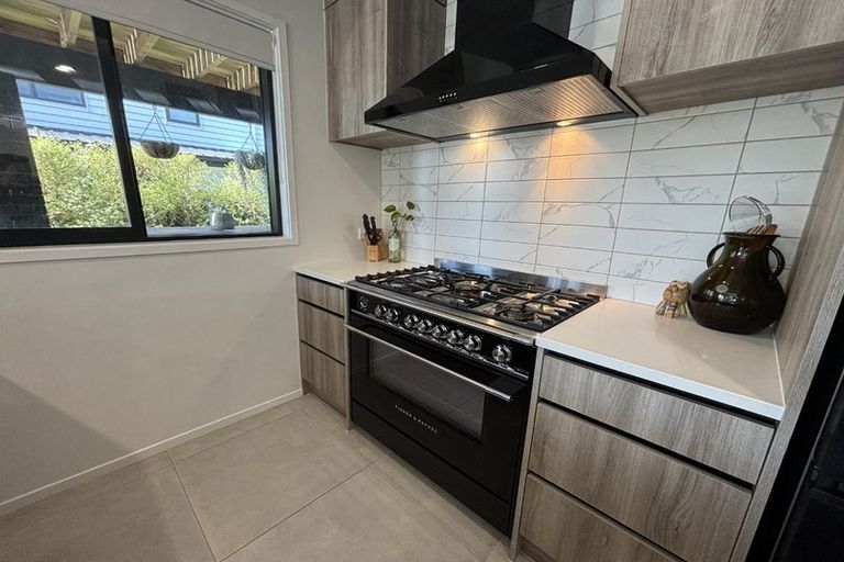 Photo of property in 16 Mutetai Road, Clarks Beach, 2122