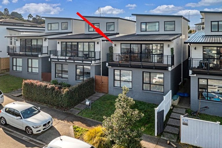 Photo of property in 54 Ascension Crescent, Orewa, 0931