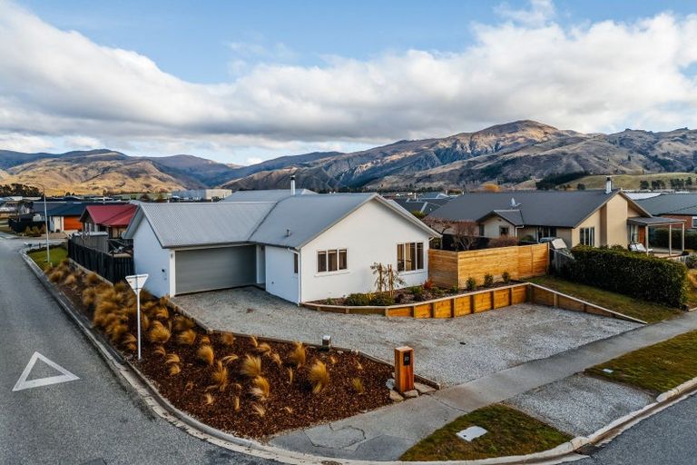 Photo of property in 30 Waenga Drive, Cromwell, 9310