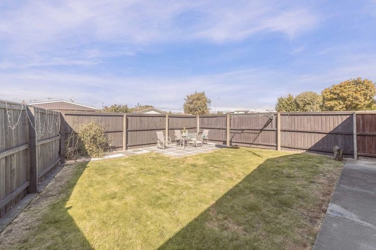 Photo of property in 1/7 Tulloch Place, Papanui, Christchurch, 8052