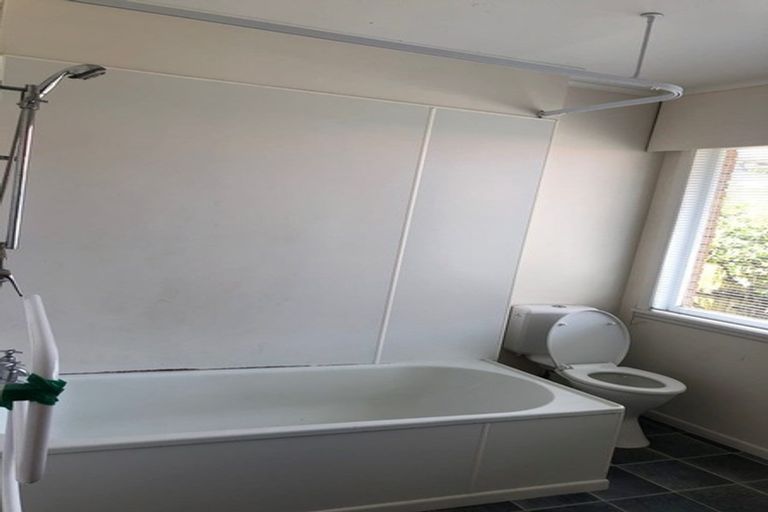 Photo of property in 2/130 Ti Rakau Drive, Pakuranga, Auckland, 2010