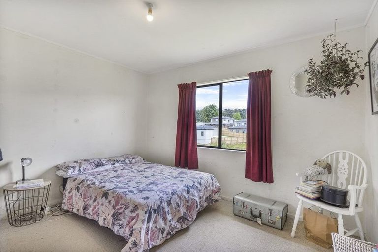 Photo of property in 1/45 Withers Road, Glen Eden, Auckland, 0602