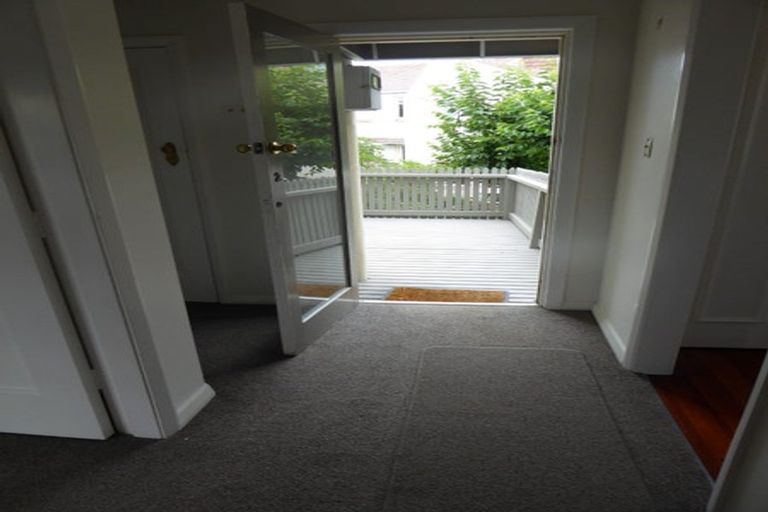 Photo of property in 7 Stowe Hill, Thorndon, Wellington, 6011