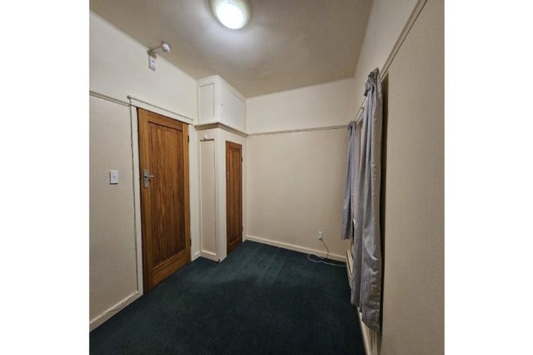 Photo of property in Westhaven Apartments, 8/127 Molesworth Street, Thorndon, Wellington, 6011