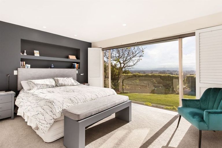 Photo of property in 2 Somerton Rise, Westmorland, Christchurch, 8025