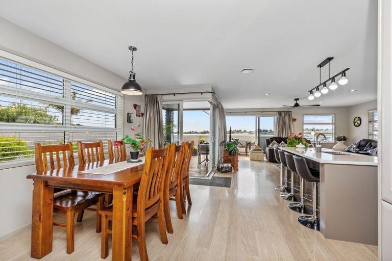 Photo of property in 37 Contour Avenue, Pyes Pa, Tauranga, 3112