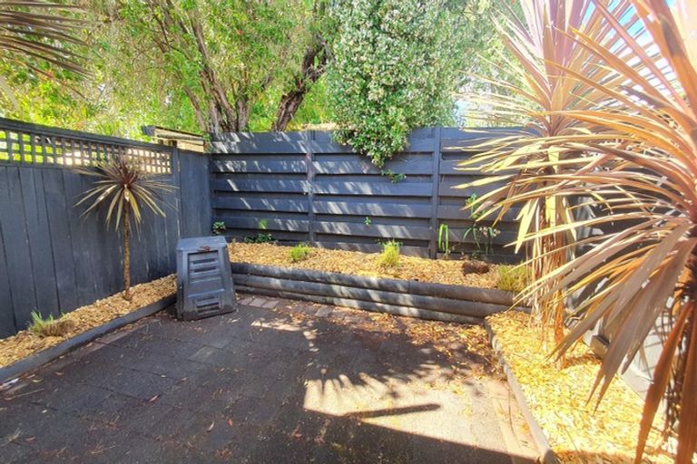 Photo of property in 20/85 Edmonton Road, Henderson, Auckland, 0612