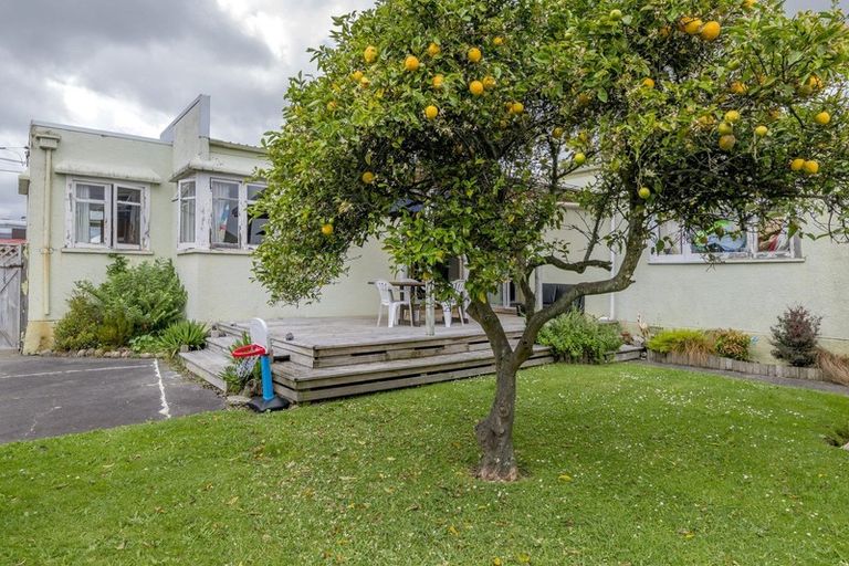 Photo of property in 27 Salisbury Street, Levin, 5510