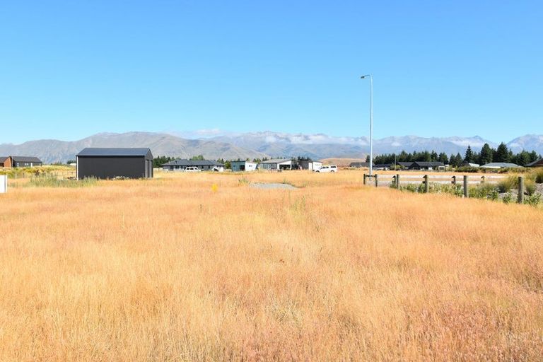 Photo of property in 1 Tussock Crescent, Twizel, 7901
