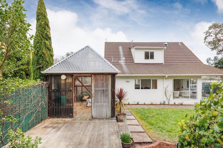 Photo of property in 20 Karina Terrace, Roslyn, Palmerston North, 4414