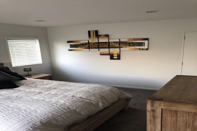 Photo of property in 4 Bridget Court, Red Beach, 0932