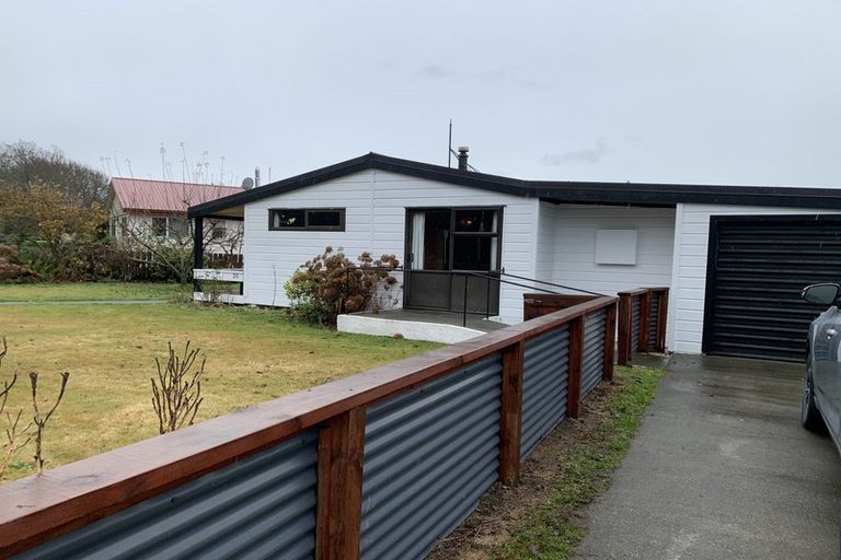 Photo of property in 50 Mckenzie Street, Geraldine, 7930