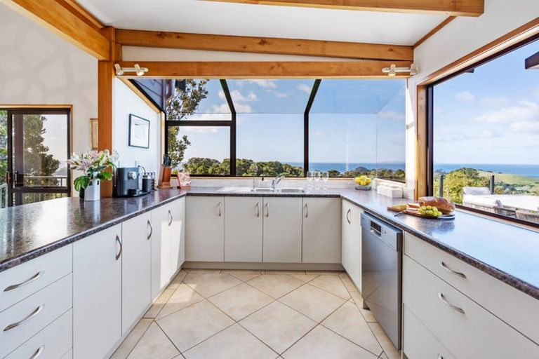 Photo of property in 347 Rockell Road, Whananaki, Hikurangi, 0181