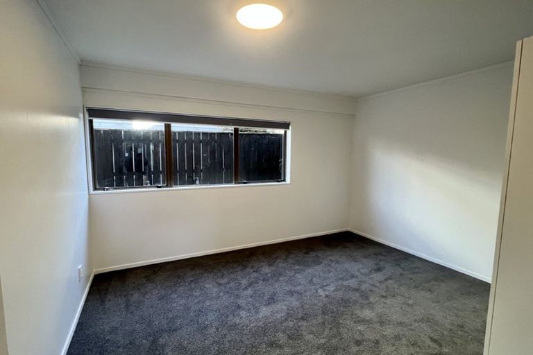 Photo of property in 1/49 Killarney Avenue, Torbay, Auckland, 0630
