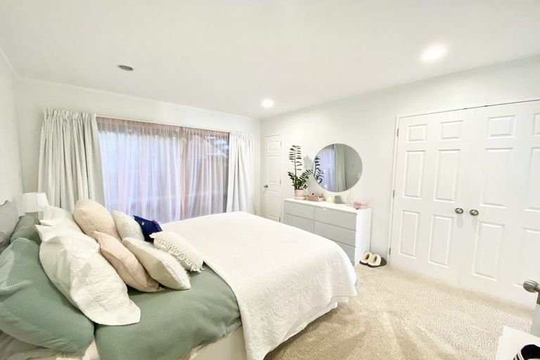 Photo of property in 12 Shannon Place, Torbay, Auckland, 0630