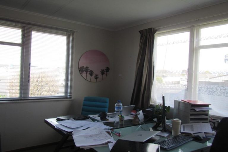 Photo of property in 2 Takahe Street, Frankton, Hamilton, 3204